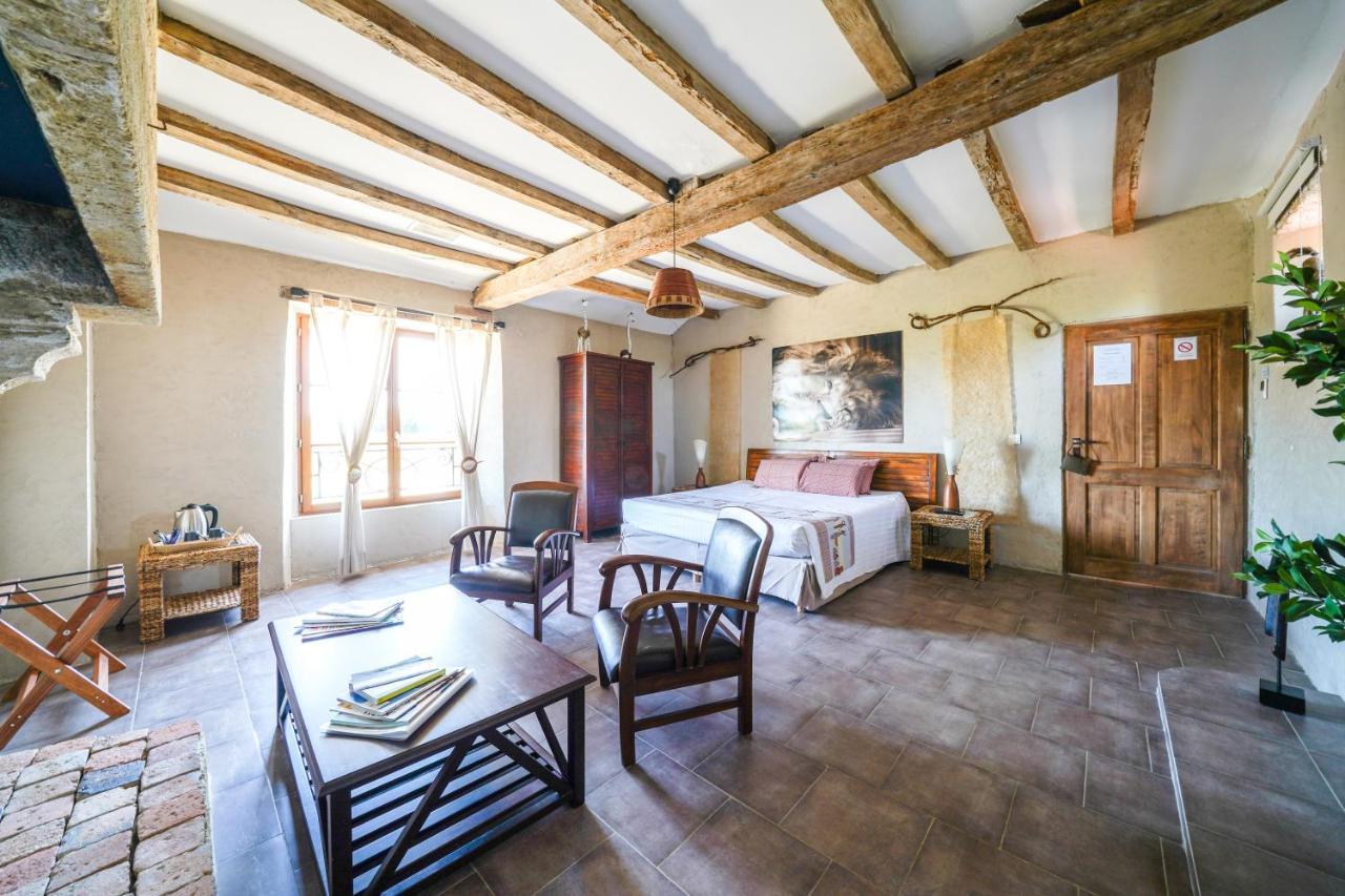 Le Mas D'Anjou Hotel Tigné Kültér fotó
