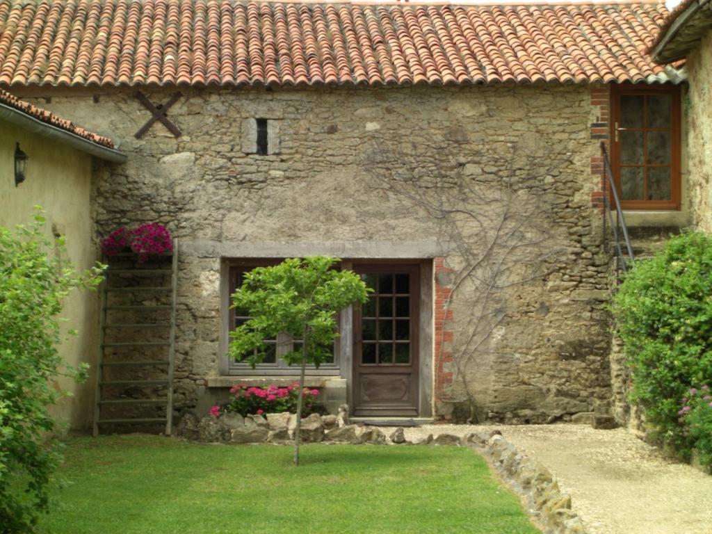 Le Mas D'Anjou Hotel Tigné Kültér fotó